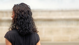 Curly girl metodi - lue vinkit kuinka taikoa hiuksiisi kauniit kiharat!